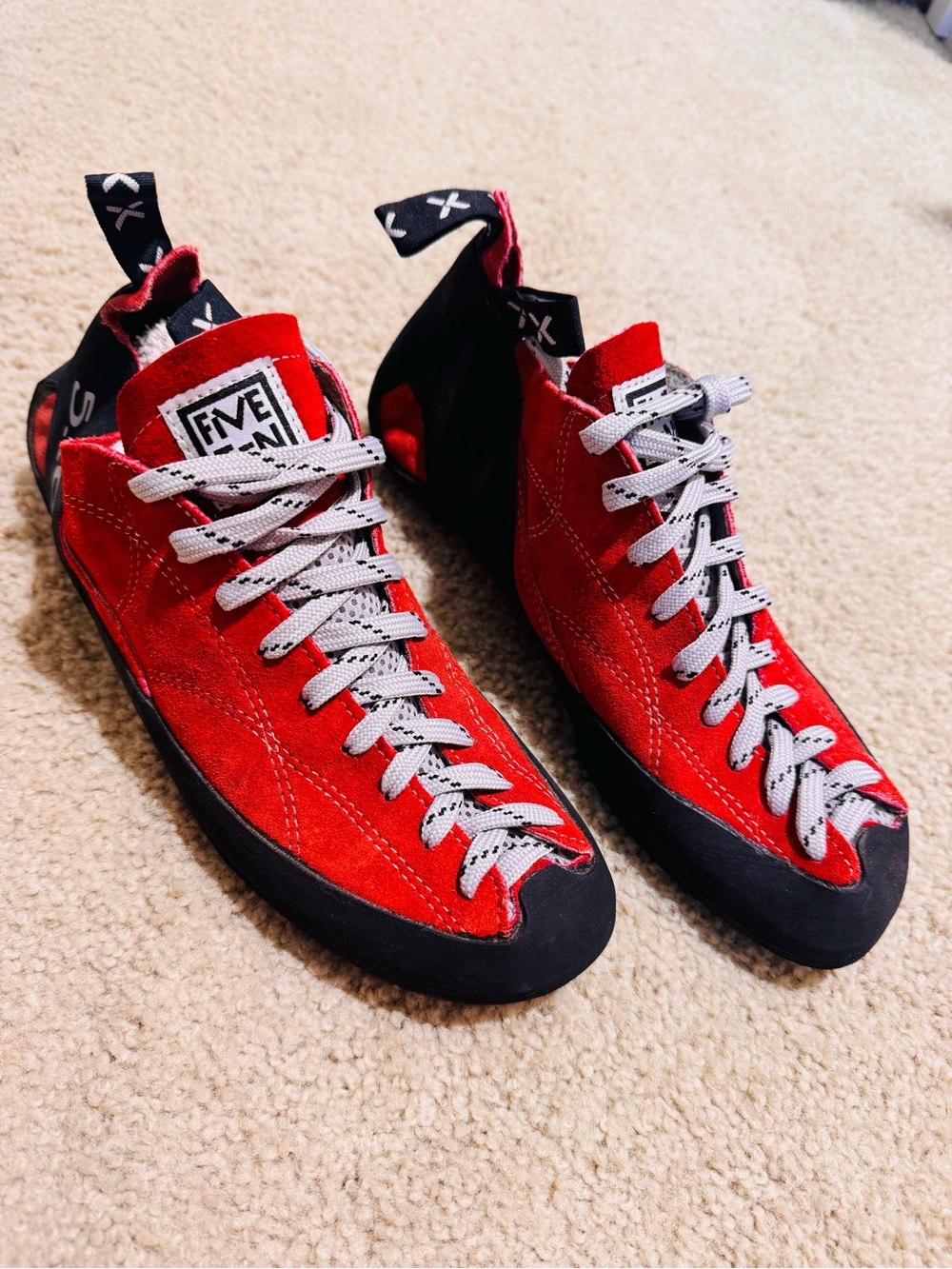 Five Ten Anasazi Lace Climbing Shoes Red/Black Womens 11 | Stealth Rubber